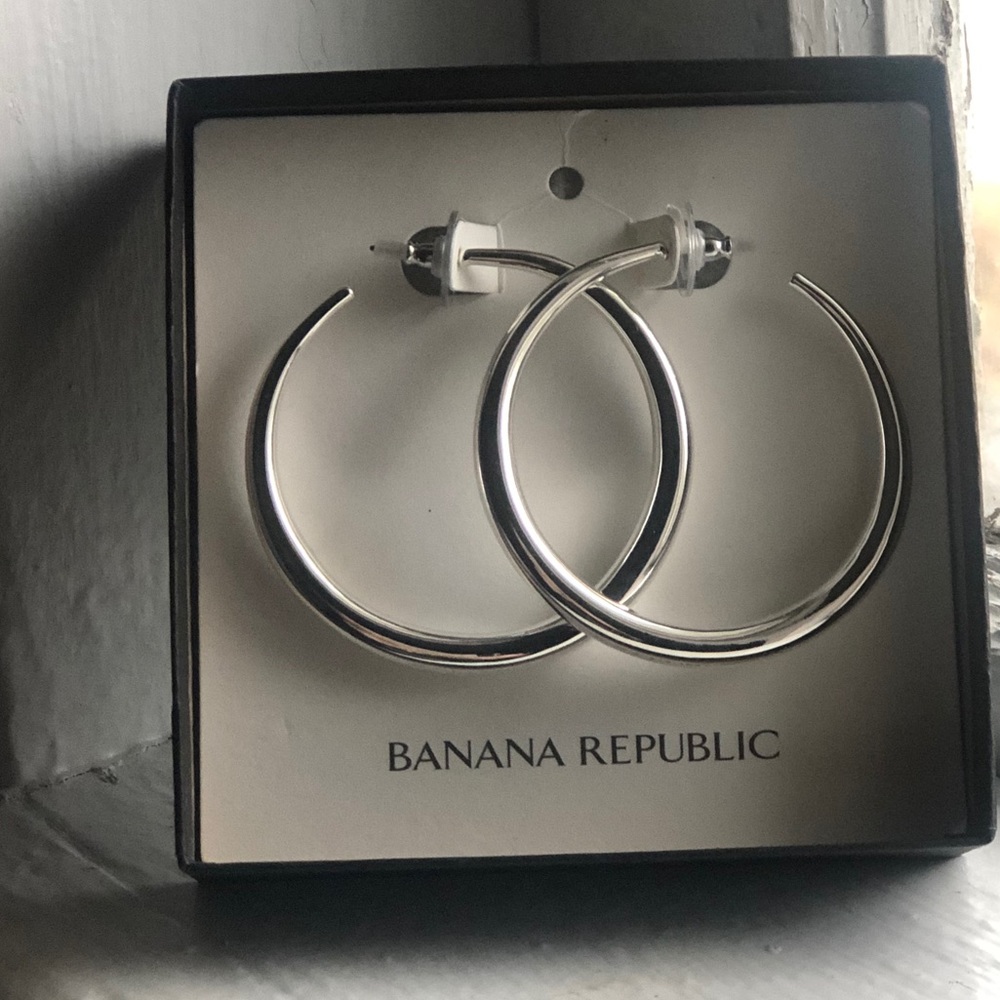 New Banana Republic earrings